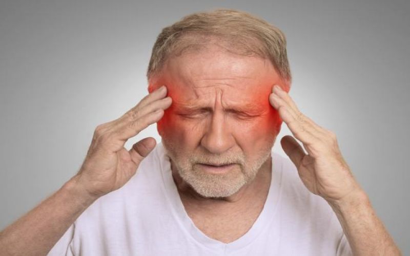chrapanie powoduje ból głowy